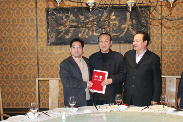 孟富林,吴昌期,周本立亲切会见江苏省安徽商会领导